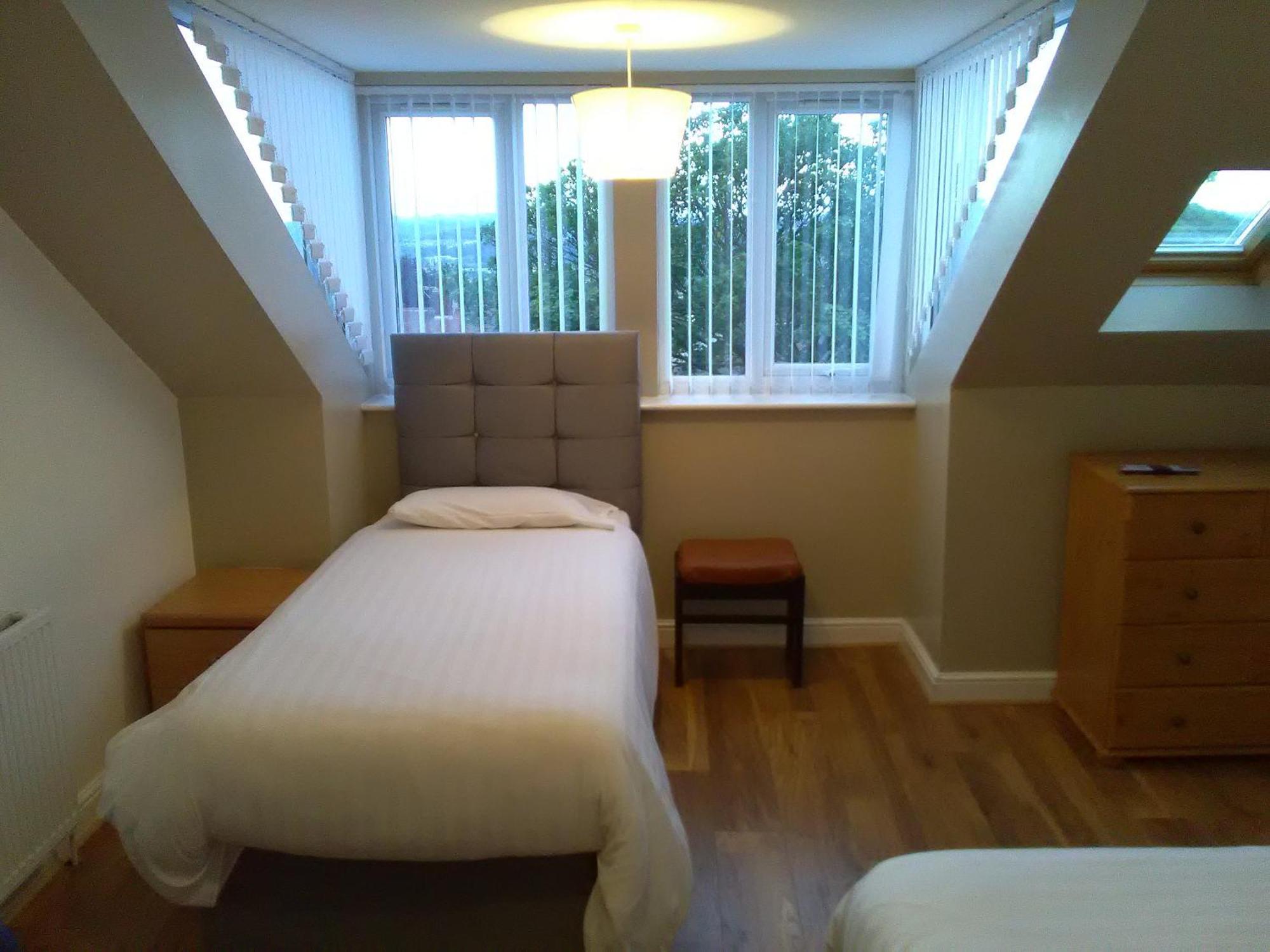 Clifton Hotel Newcastle Room photo